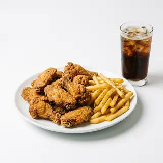 Menú Alitas De Pollo + Patatas + Bebida