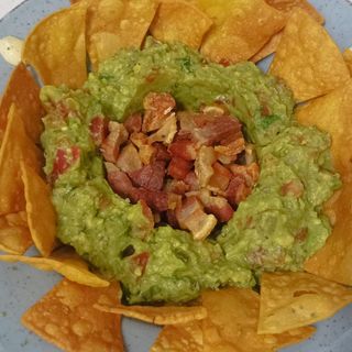 Guacamole Con Torreznos