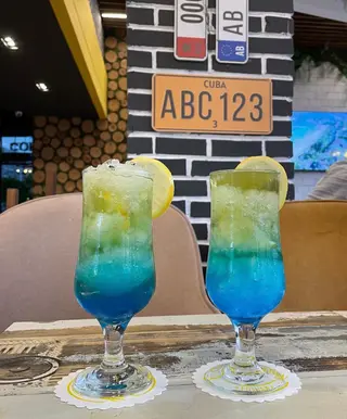 Bleu Hawaiian