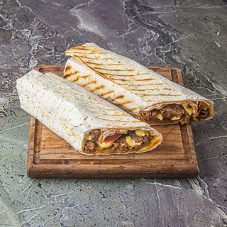 Мясной лаваш с сыром