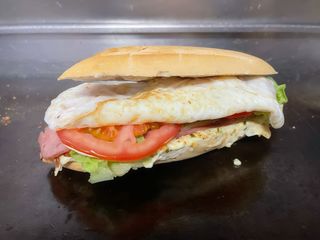 Bocadillo de pollo especial