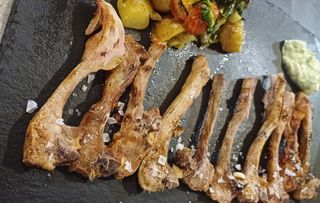 Chuletitas de cordero a la brasa (10 uds.)