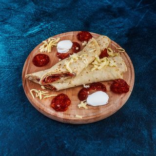 Slana palačinka sa kulenom, kačkavaljem i namazom