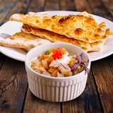 Guacamole cu creveti la gratar si crema de brinza