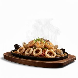 Spaghetti alla griglia con frutti di mare