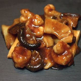 Gambas Con Bambú Y Setas Chinas