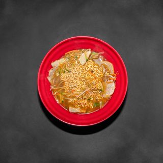 B065 ramen vitello zuppa