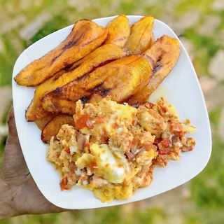 Plantain And Sauce