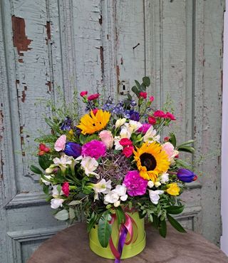 FLOWER BOX Z KWIATÓW MIESZANYCH