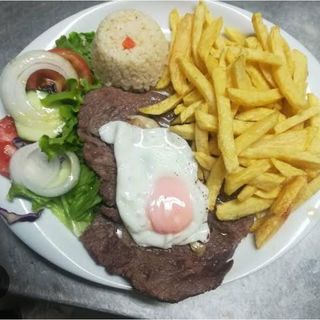 Bitoque de vaca +bebida 