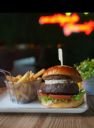 Royal burger