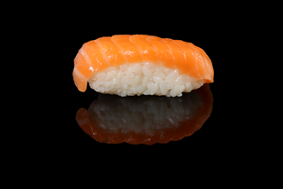 Nigiri De Salmón (2 Pzs.)