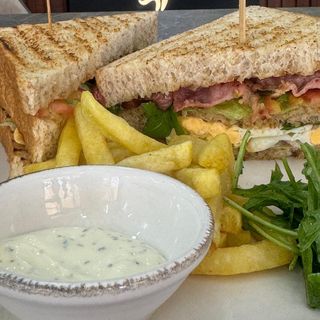 Club Macon Sandwich