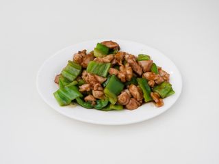 Pollo con pimiento verde