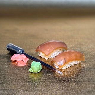 Nigiri 12 Atún flambeado