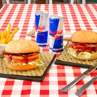 Combo 2X1 Burguer + Redbull