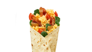 Jajecznica Bekon Wrap