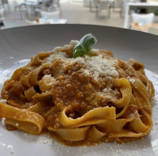 Fettuccine Fresche Con Sugo Alla Bolognese