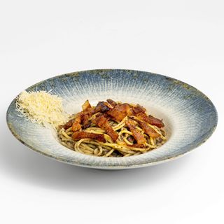 Spaghetti u umaku od tartufa s pancetom