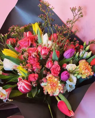 Ramo Tulipas e Rosas