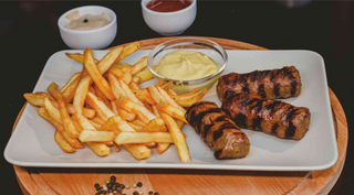 Mici cu cartofi prajiti (3 buc)