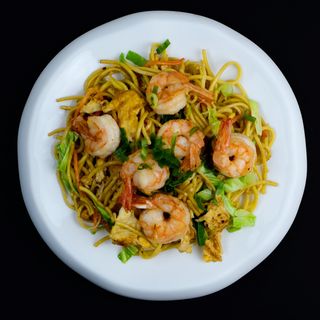 Chau Min com Camarão