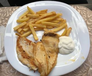 Menú Infantil De Pechuga De Pollo