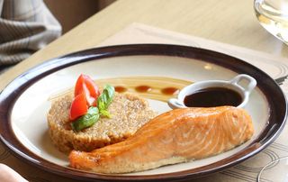 Սաղմոնի ֆիլե տերիակի սոուսով