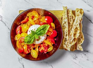 Burrata z pieczonymi pomidorkami 200g