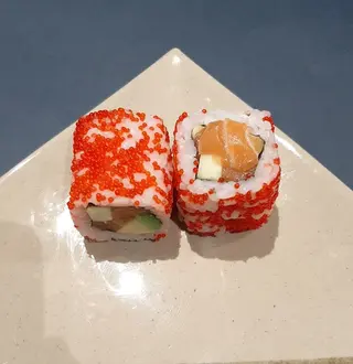 Tobico Salmón (8 Piezas)
