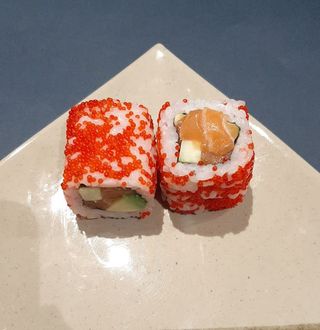 Tobico Salmón (8 Piezas)