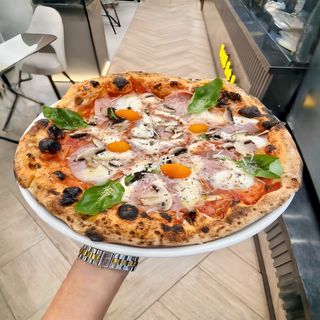 Pizza Regina