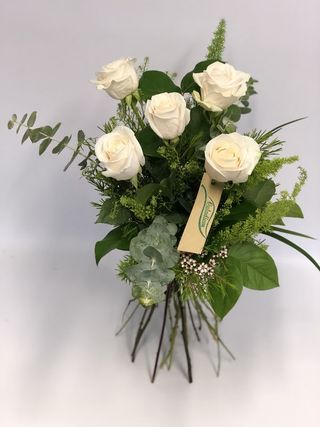 5 Rosas Blancas