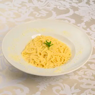 Spaghete cu 4 feluri de brânză