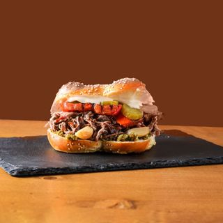 JALA PULLED CARNE AHUMADO ( 586 cal , 32 g - proteina )