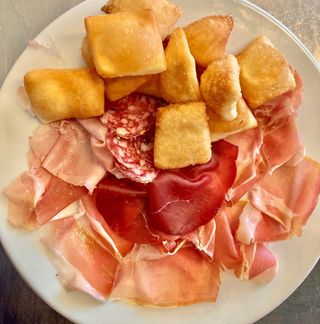 AFFETTATO MISTO E GNOCCO FRITTO