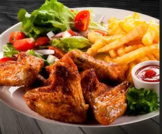 Plato Combinado De Alitas De Pollo (6 Uds.)