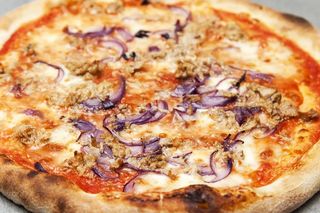 Pizza tonno (30 cm.)