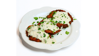 Placki ziemniaczane z sosem pieczarkowym