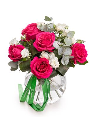 Buchet cu trandafiri albi și roz