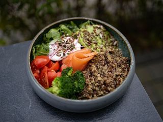 Ранковий боул з лососем (400g)