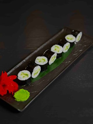 Макі з огірком