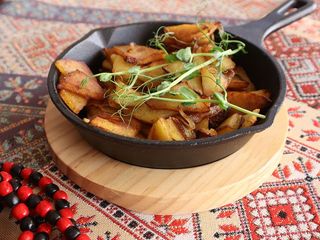 Жареная картошка с лисичками