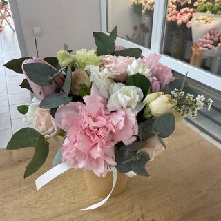 Стаканчик з квітами в асортименті