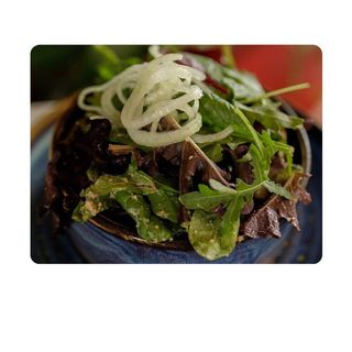 Традиційний грузинський салат 