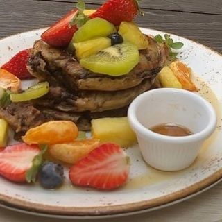 BANANA & CHOCOLATE CHIPS VEGAN PANCAKES