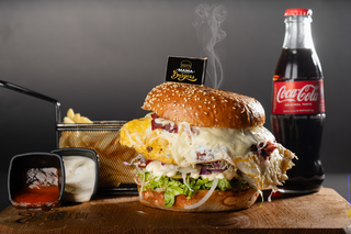 Tri Ubrusa Special sa pomfritom Meni 1