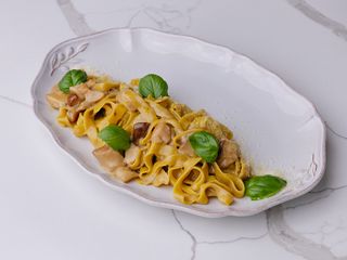 Тальятелле  з білими грибами