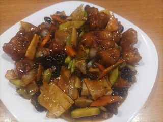 101. Панирано филе от риба с бамбук и черни гъби (700гр)