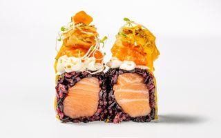 BL7 - Black flower mango roll